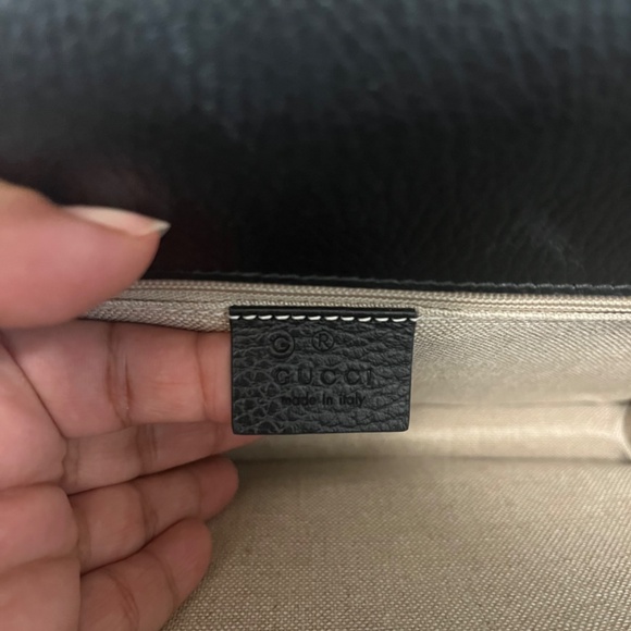 GUCCI INTERLOCKING G LEATHER SHOULDER BAG - Picture 6 of 6